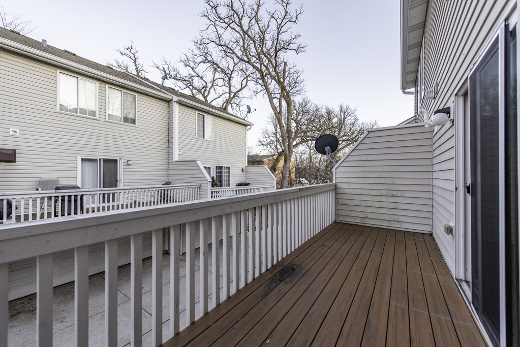 341 West Treehouse Lane, Unit 114 Round Lake, IL 60073 - Photo 4 of 26