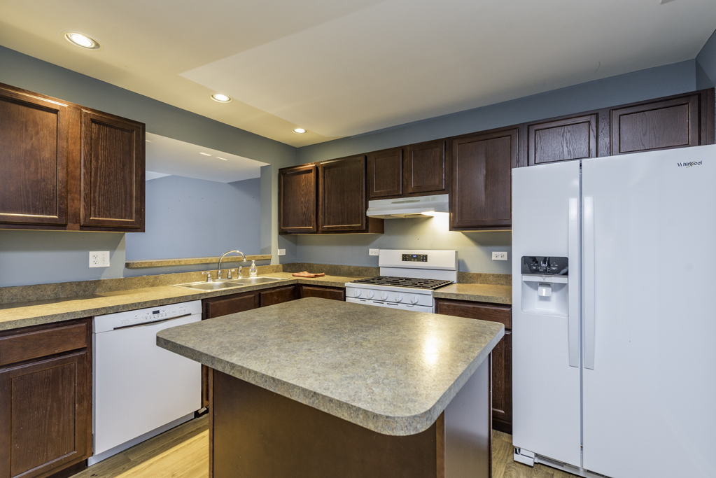 341 West Treehouse Lane, Unit 114 Round Lake, IL 60073 - Photo 7 of 26