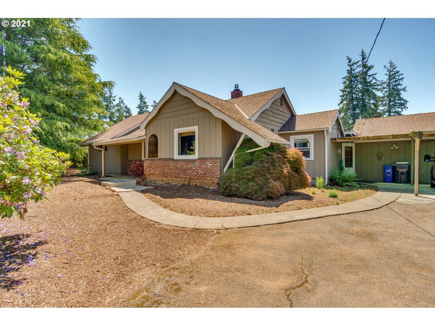 16084 South Henrici Road Oregon City, OR 97045 - Photo 3 of 25 Gallery Image 3