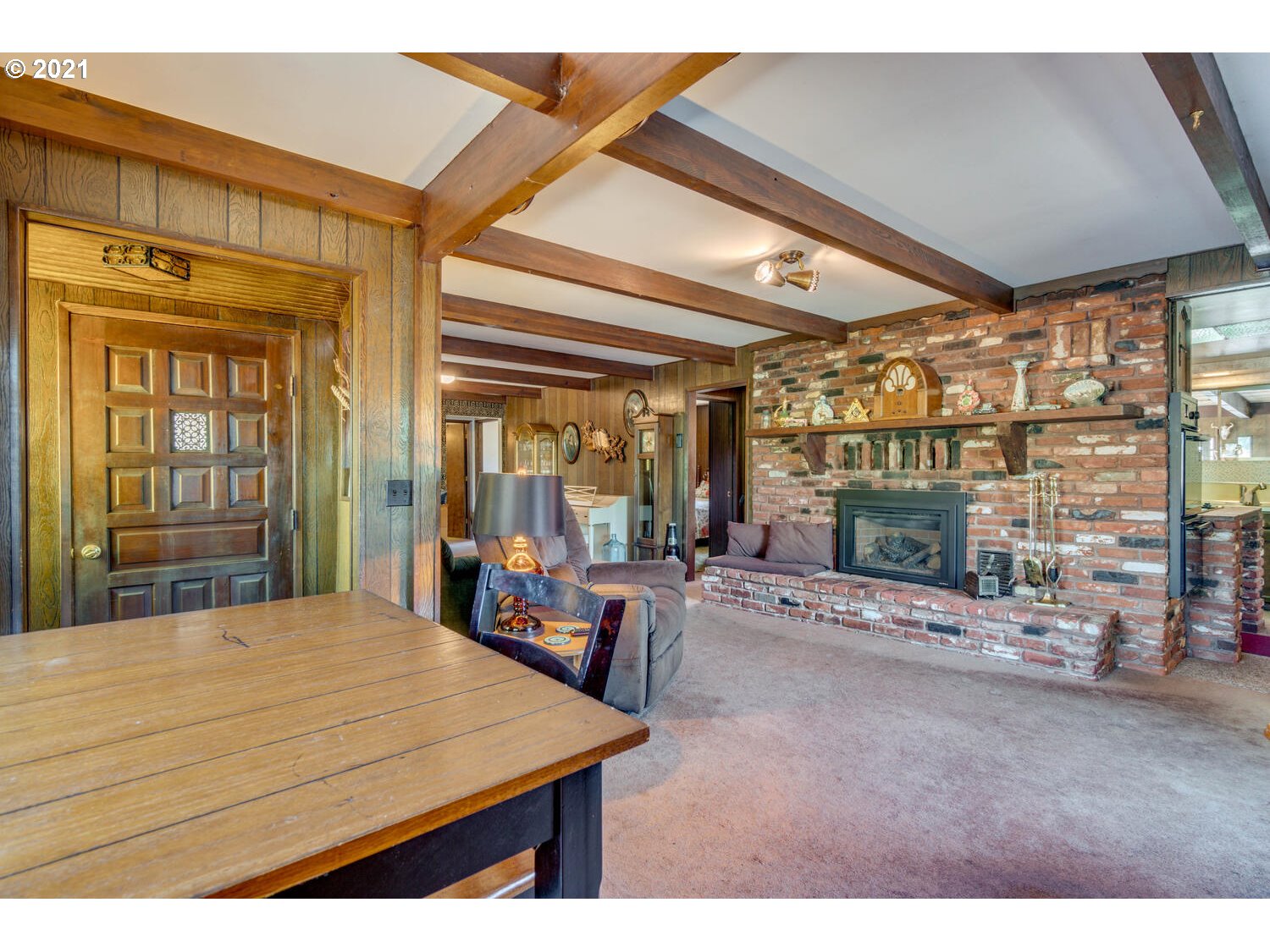 16084 South Henrici Road Oregon City, OR 97045 - Photo 4 of 25 Gallery Image 4