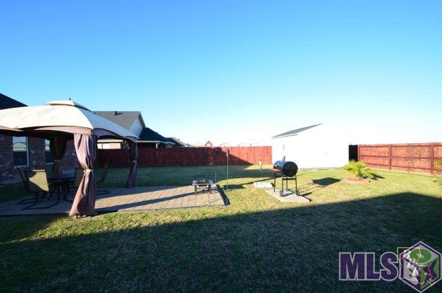 323 Landmark Drive Raceland, LA 70394 - Photo 14 of 14 Yard