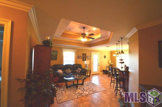 323 Landmark Drive Raceland, LA 70394 - Photo 4 of 14 Living Room