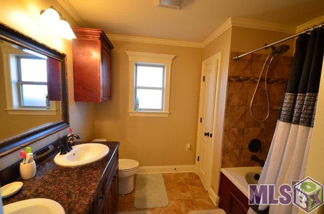 323 Landmark Drive Raceland, LA 70394 - Photo 6 of 14 Master Bathroom
