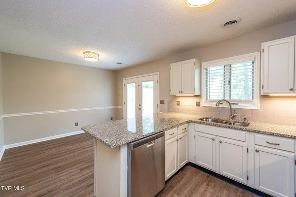 $239,000 | 263 Willowbend Place, Unit 263, Kingsport, TN 37660