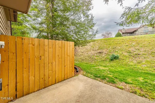 $239,000 | 263 Willowbend Place, Unit 263, Kingsport, TN 37660