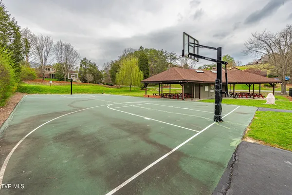 $239,000 | 263 Willowbend Place, Unit 263, Kingsport, TN 37660