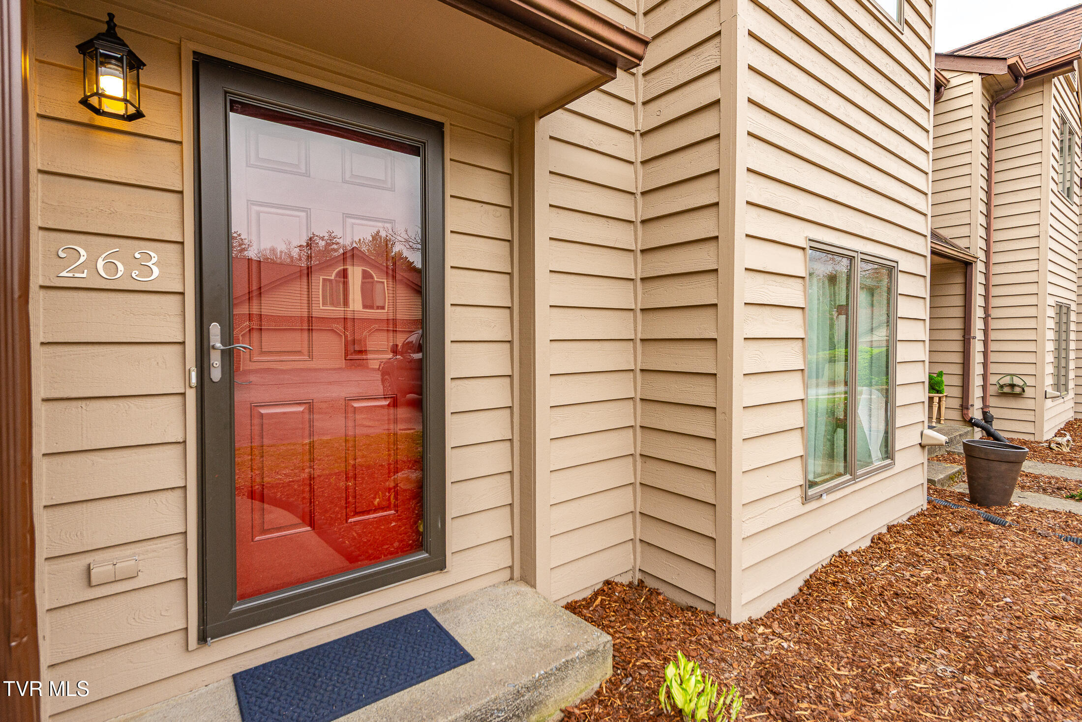 263 Willowbend Place, Unit 263 Kingsport, TN 37660 - Photo 5 of 41 DSC_6854
