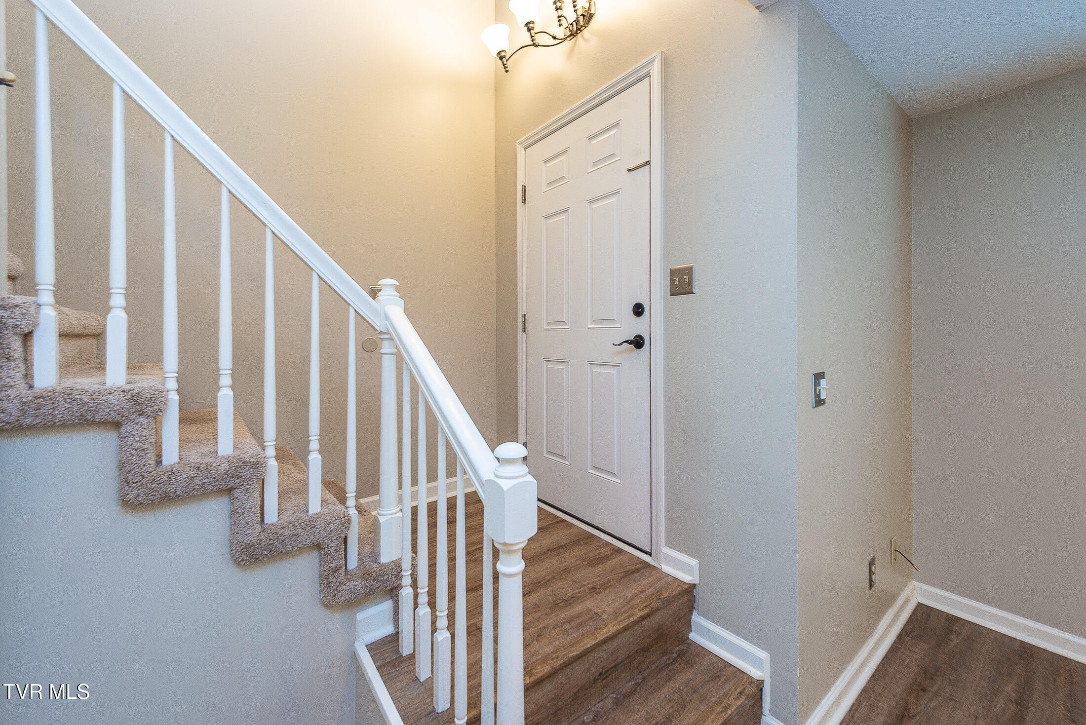 263 Willowbend Place, Unit 263 Kingsport, TN 37660 - Photo 6 of 41 DSC_6869