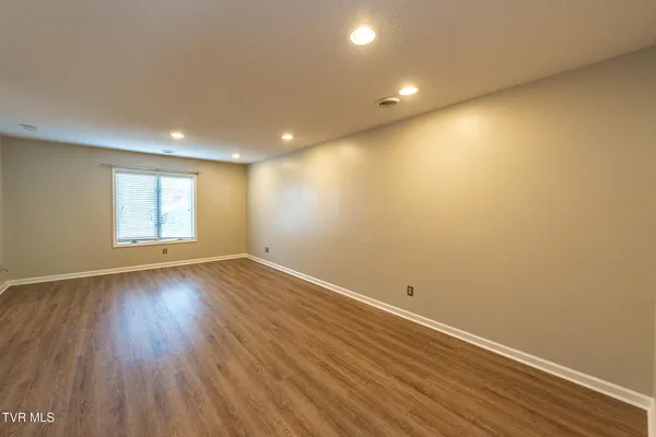 $239,000 | 263 Willowbend Place, Unit 263, Kingsport, TN 37660