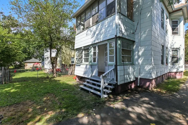$425,000 | 192-194 Westford Avenue, Springfield, MA 01109