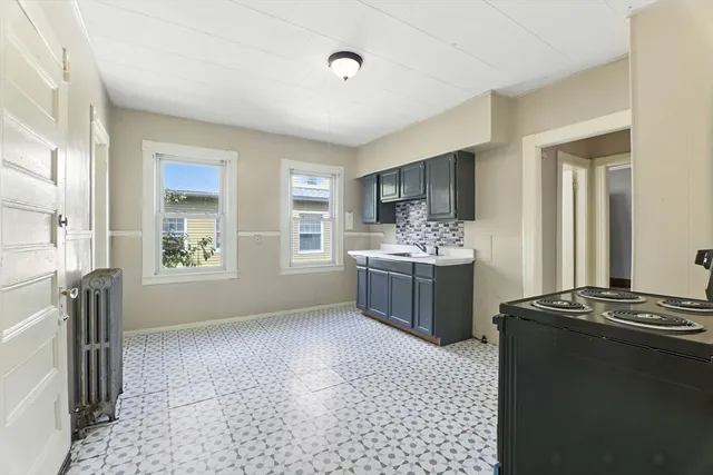 $425,000 | 192-194 Westford Avenue, Springfield, MA 01109