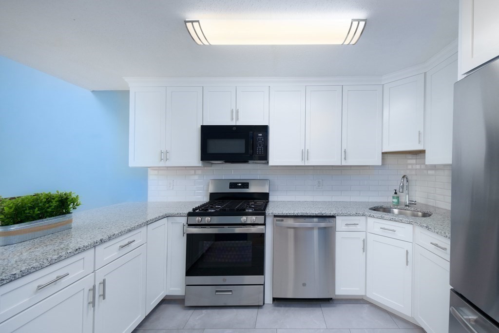 119 Pilgrim Road, Unit 119 Haverhill, MA 01832 - Photo 12 of 38 Gallery Image 12