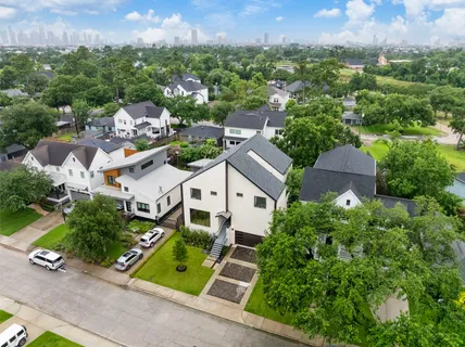 $1,624,900 | 1110 Grovewood Lane, Houston, TX 77008