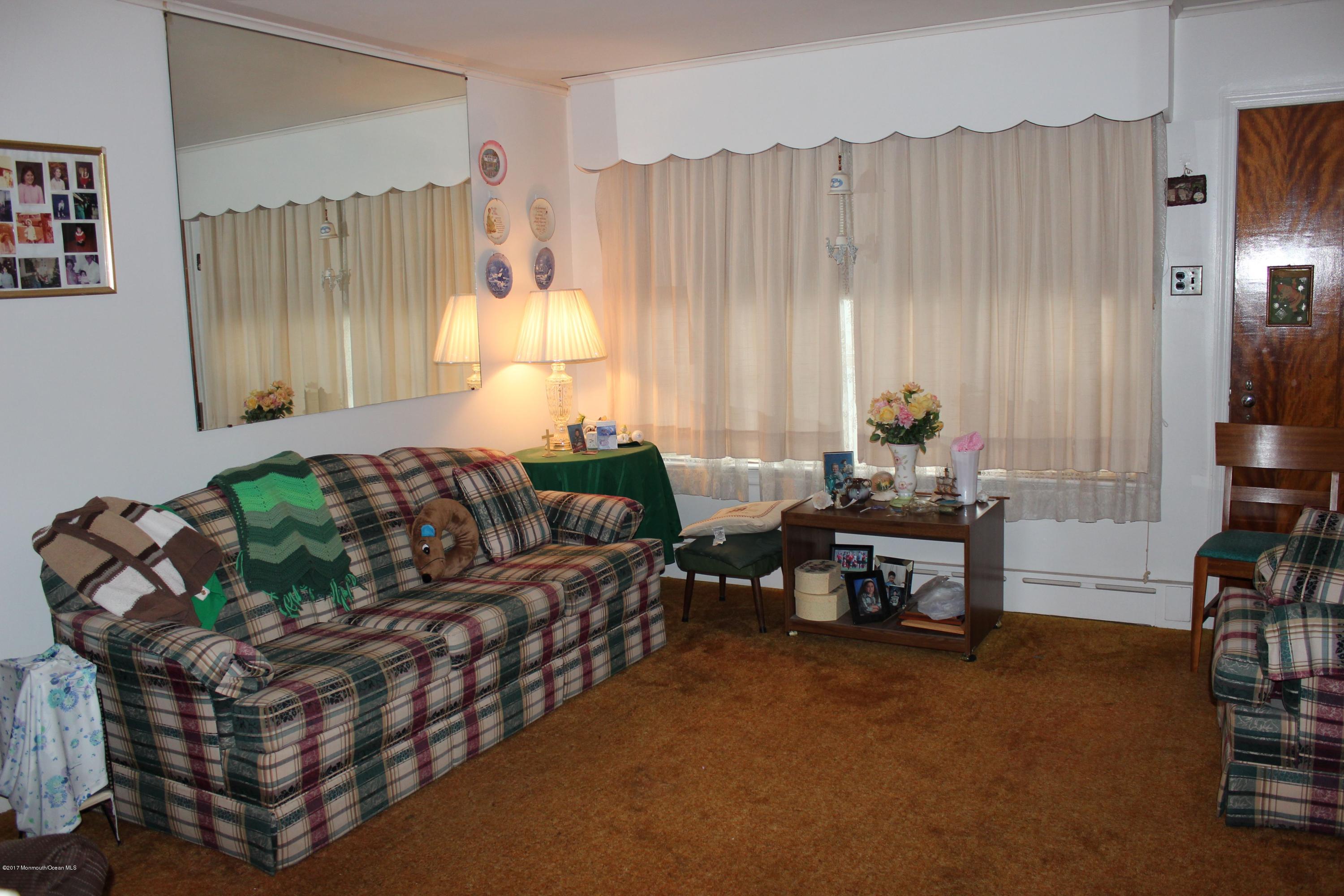 32 Lacey Road Forked River, NJ 08731 - Photo 13 of 20 Living Room