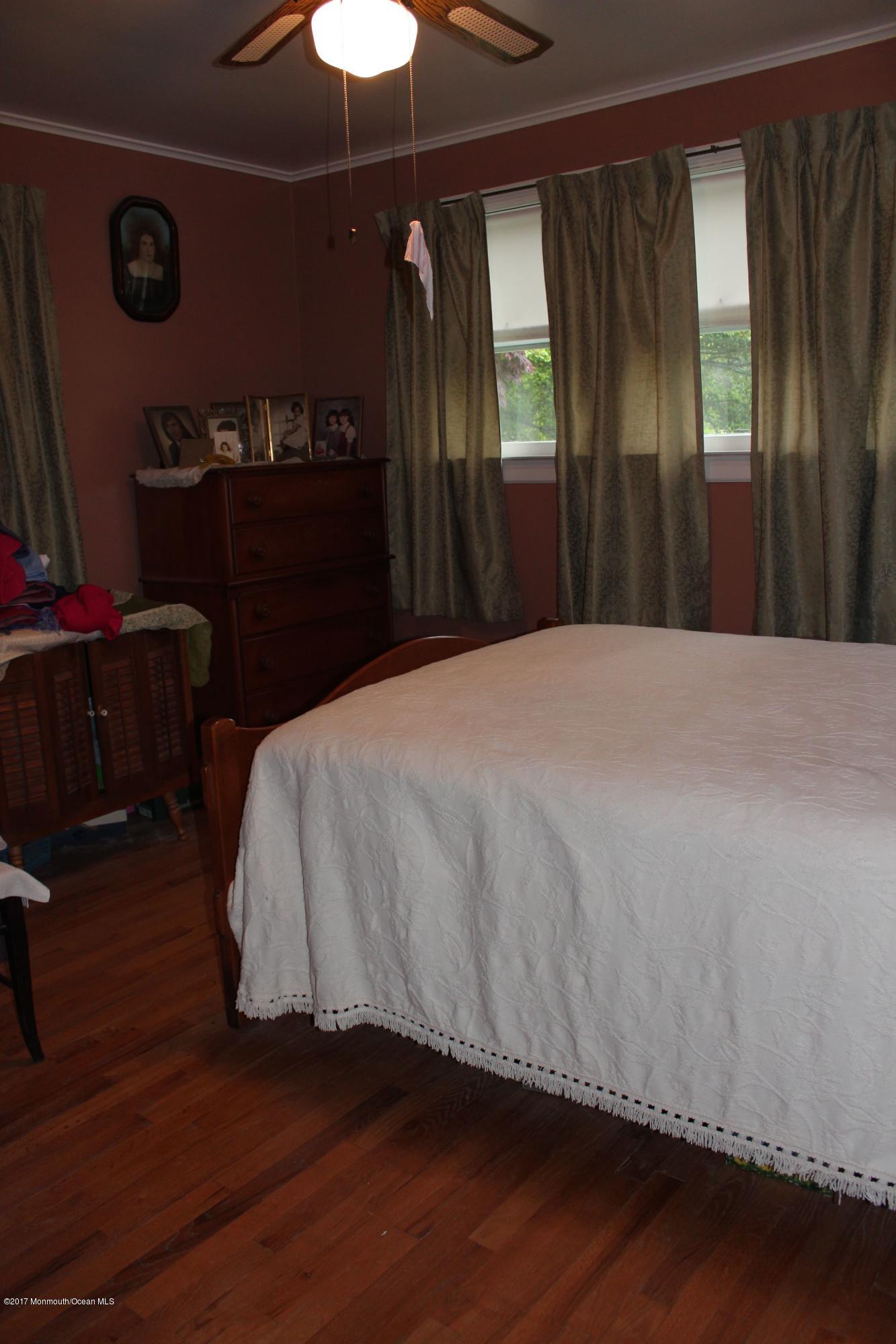 32 Lacey Road Forked River, NJ 08731 - Photo 14 of 20 1 of 3 Bedrooms