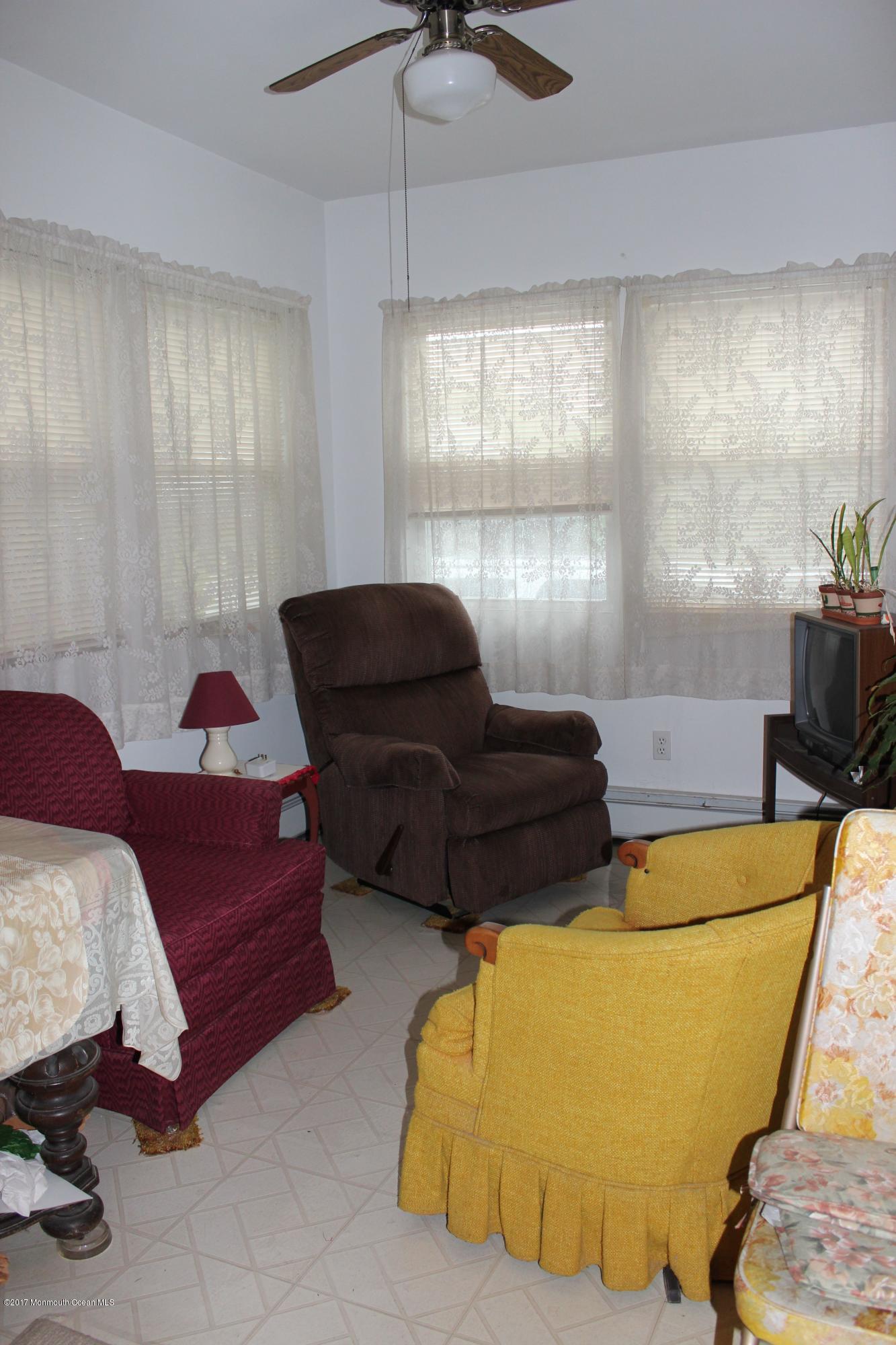 32 Lacey Road Forked River, NJ 08731 - Photo 19 of 20 den
