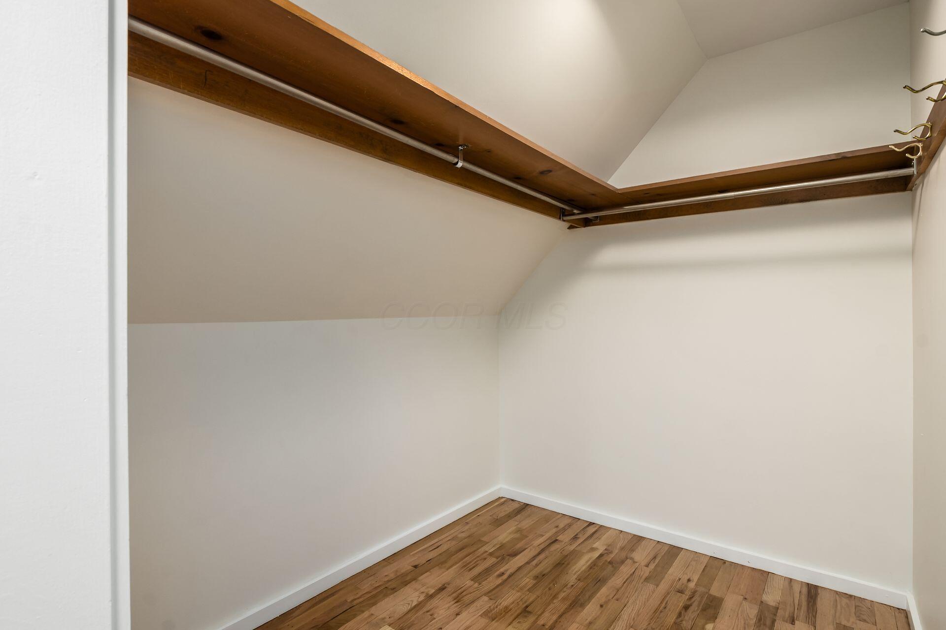 2228 McCoy Road Upper Arlington, OH 43220 - Photo 26 of 48 Primary Walk-In Closet