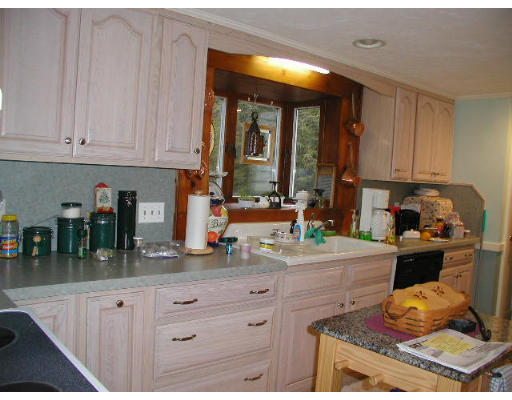 36 Hutchinson Road Walpole, MA 02081 - Photo 2 of 11 Gallery Image 2