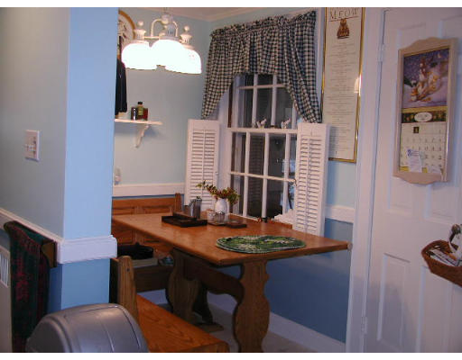 36 Hutchinson Road Walpole, MA 02081 - Photo 3 of 11 Gallery Image 3