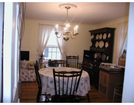 36 Hutchinson Road Walpole, MA 02081 - Photo 4 of 11 Gallery Image 4