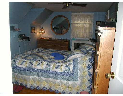 36 Hutchinson Road Walpole, MA 02081 - Photo 8 of 11 Gallery Image 8