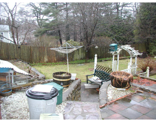 36 Hutchinson Road Walpole, MA 02081 - Photo 10 of 11 Gallery Image 10