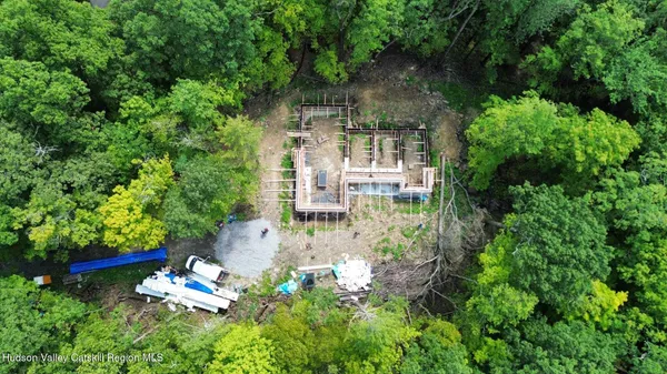 $2,249,000 | 18 Montague Lane, Saugerties, NY 12453