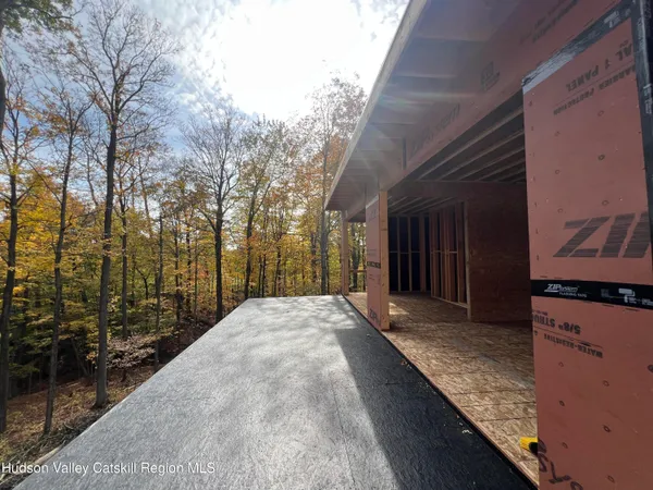 $2,249,000 | 18 Montague Lane, Saugerties, NY 12453