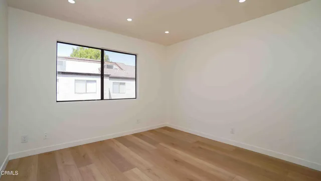 $849,900 | 21801 Burbank Boulevard, Unit 74, Woodland Hills, CA 91367