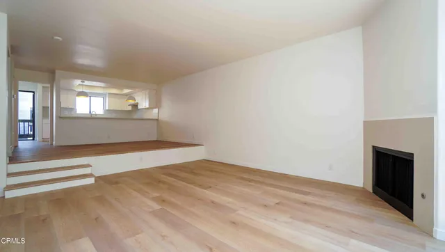 $849,900 | 21801 Burbank Boulevard, Unit 74, Woodland Hills, CA 91367