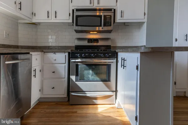 $225,000 | 202 Walnut Street, Lemoyne, PA 17043