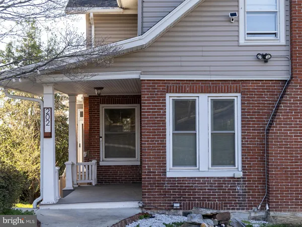 $225,000 | 202 Walnut Street, Lemoyne, PA 17043