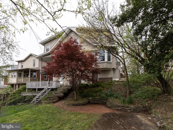 $225,000 | 202 Walnut Street, Lemoyne, PA 17043