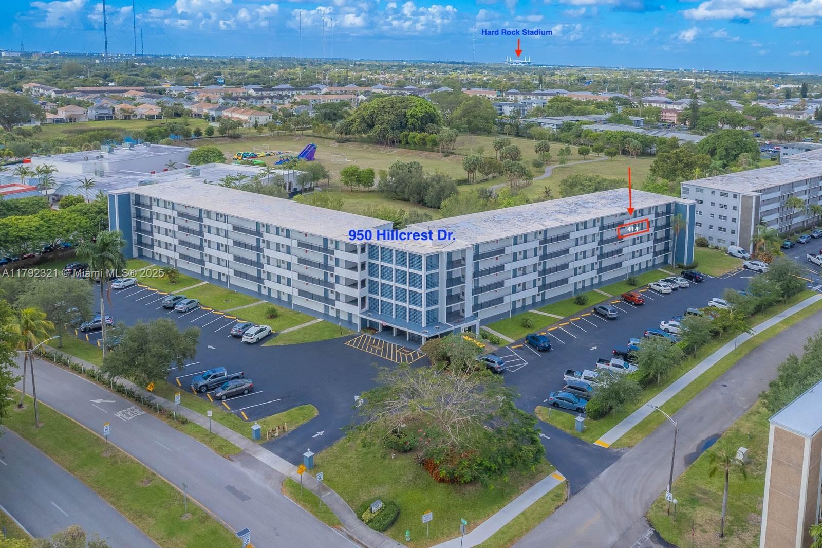 950 Hillcrest Drive, Unit 414 Hollywood, FL 33021 - Photo 1 of 51 a view of a city