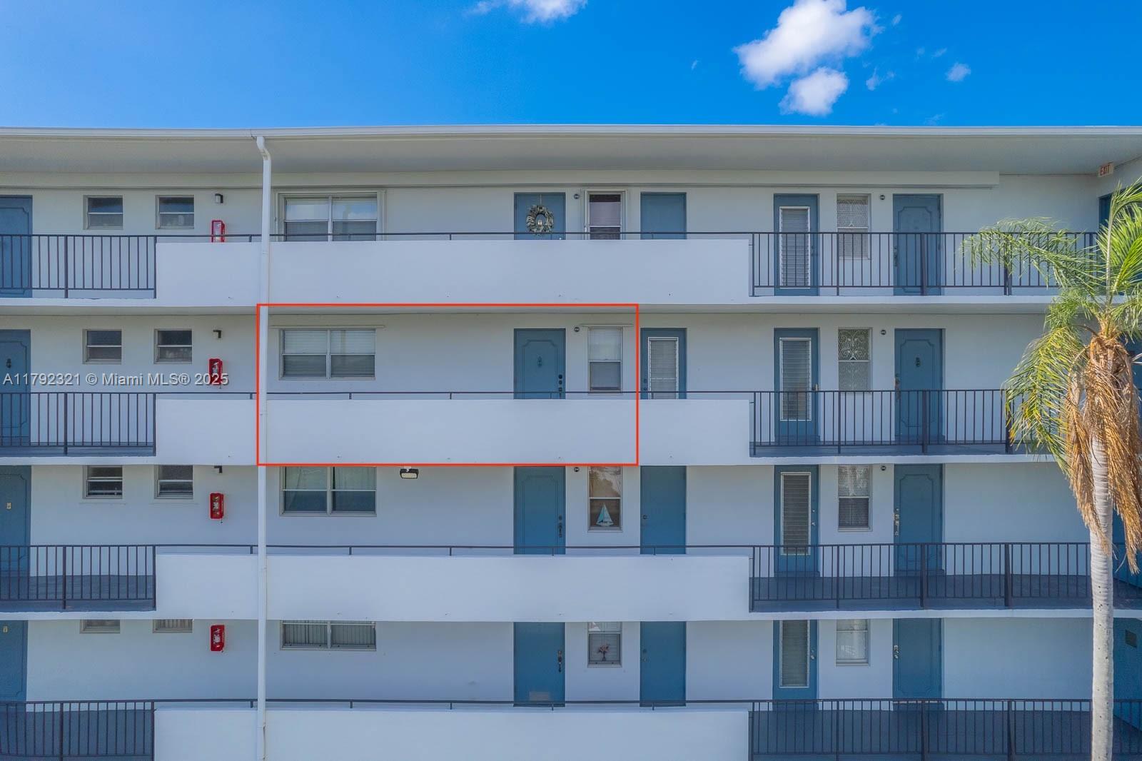 950 Hillcrest Drive, Unit 414 Hollywood, FL 33021 - Photo 42 of 51 a front view of a building