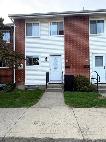 $109,900 | 53 Farnum Drive, Unit 53, Holyoke, MA 01040