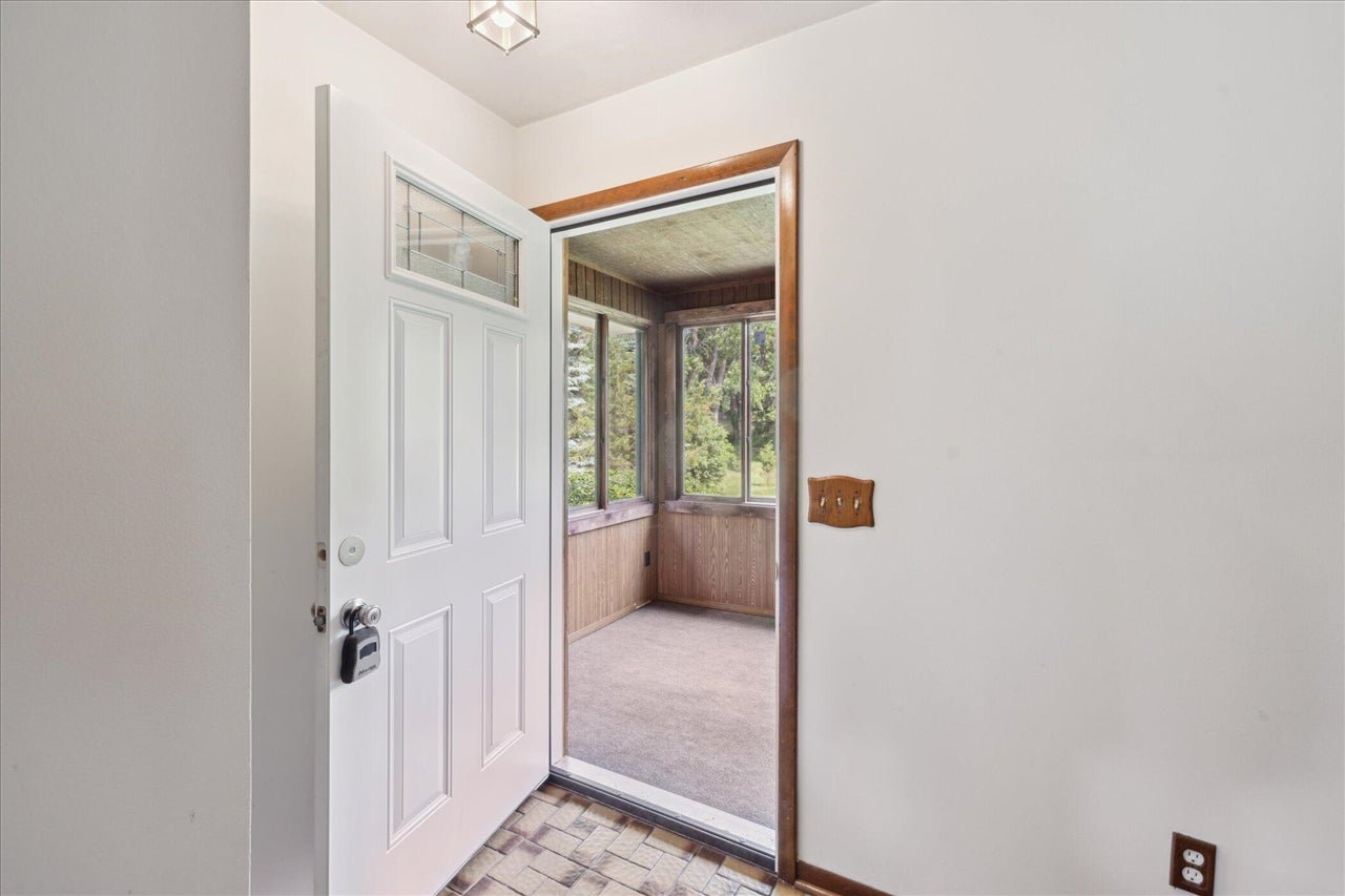 8886 Coleman Road Haslett, MI 48840 - Photo 6 of 39 Gallery Image 6