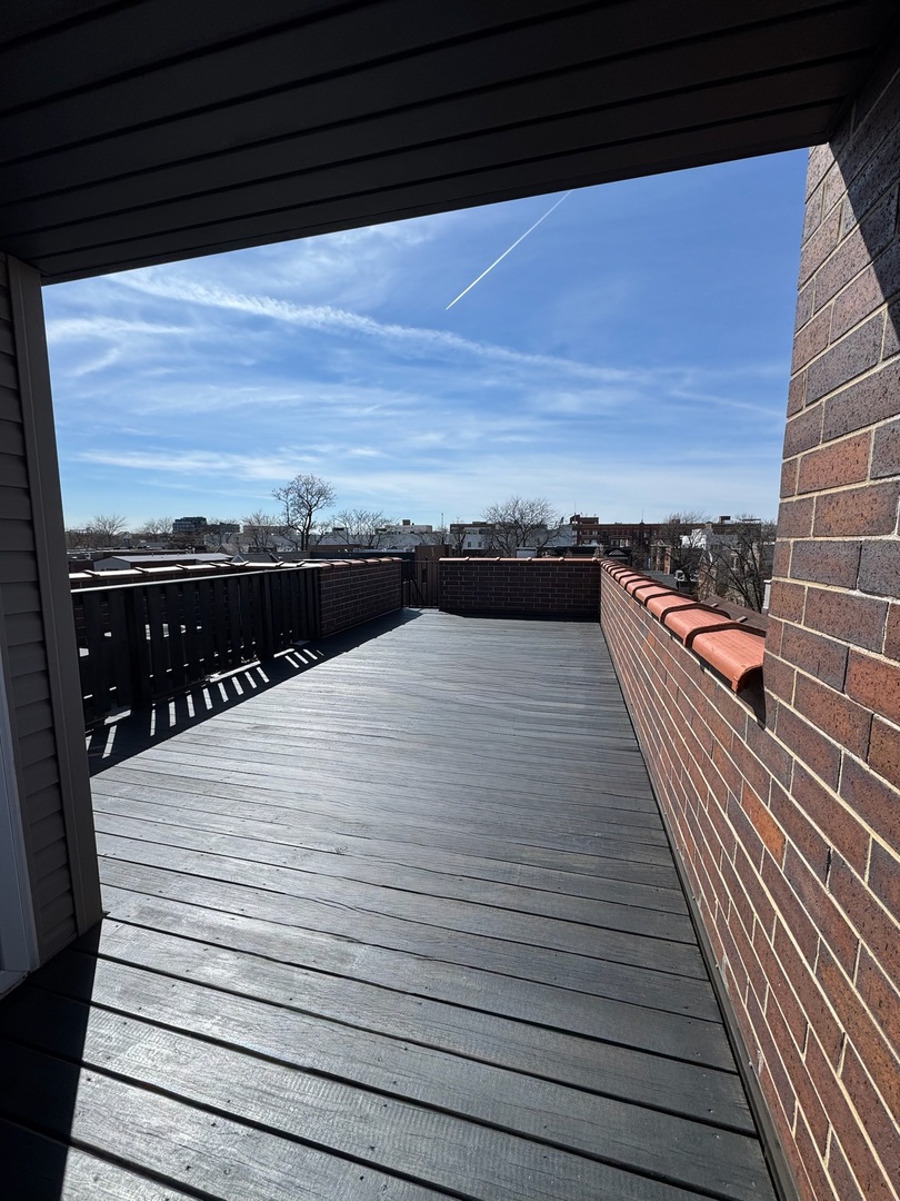 2680 North Orchard Street, Unit 3 Chicago, IL 60614 - Photo 23 of 26 a view of balcony with ocean view