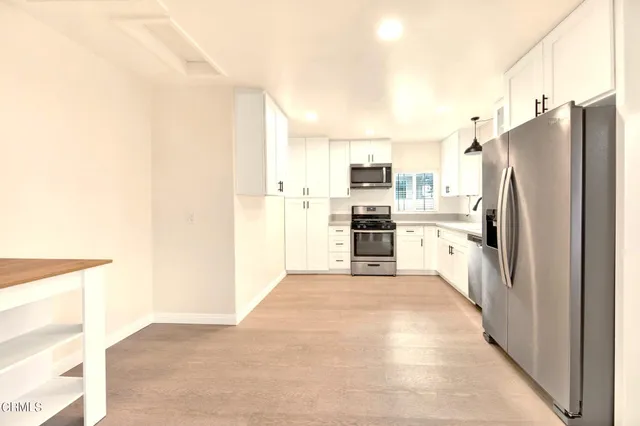 $3,875 | 3330 Thorpe Avenue, Los Angeles, CA 90065