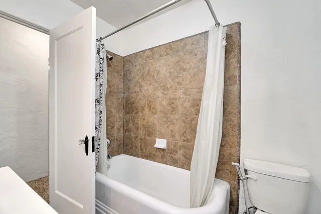 $364,995 | 4156 East Huntington Boulevard, Fresno, CA 93702