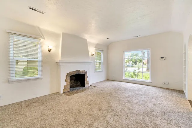 $364,995 | 4156 East Huntington Boulevard, Fresno, CA 93702