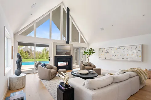 $5,395,000 | 9 Margarets Drive, Shelter Island, NY 11964
