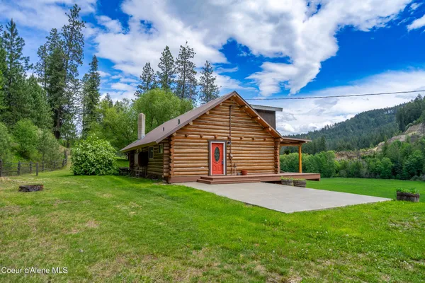 $699,000 | 16323 Highway 5, St. Maries, ID 83861
