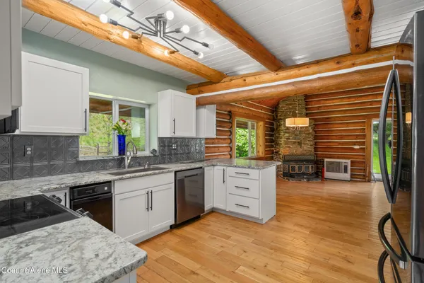 $699,000 | 16323 Highway 5, St. Maries, ID 83861