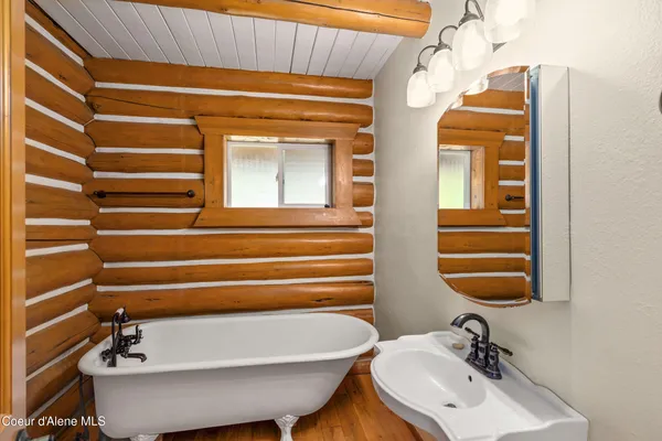 $699,000 | 16323 Highway 5, St. Maries, ID 83861