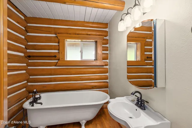 $699,000 | 16323 Highway 5, St. Maries, ID 83861