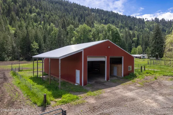 $699,000 | 16323 Highway 5, St. Maries, ID 83861