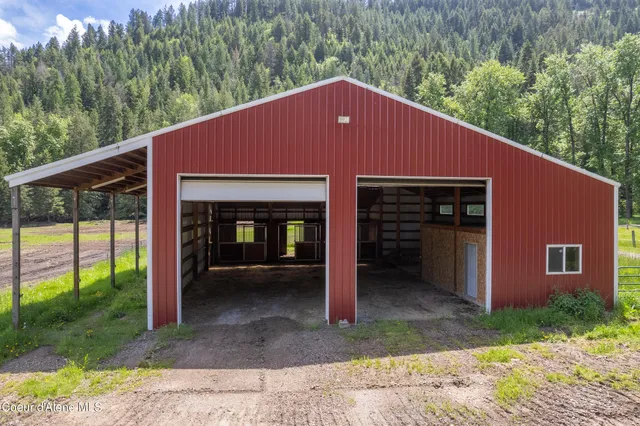 $699,000 | 16323 Highway 5, St. Maries, ID 83861