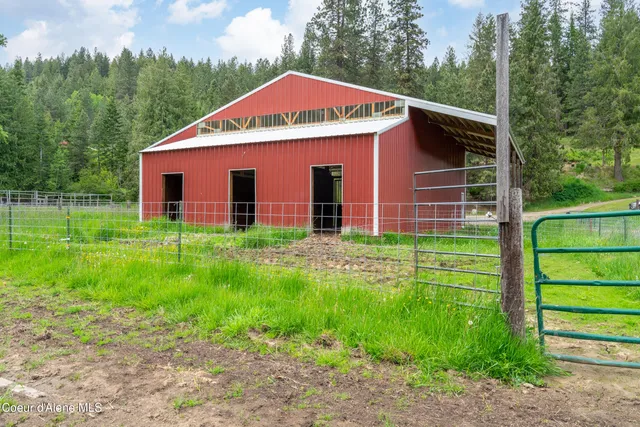 $699,000 | 16323 Highway 5, St. Maries, ID 83861