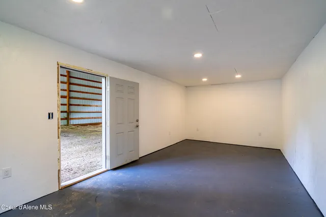 $699,000 | 16323 Highway 5, St. Maries, ID 83861